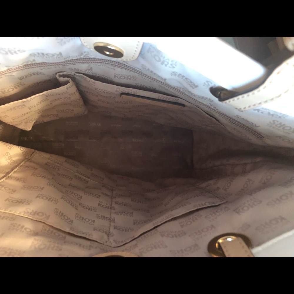 Handbag - Picture 4 of 5